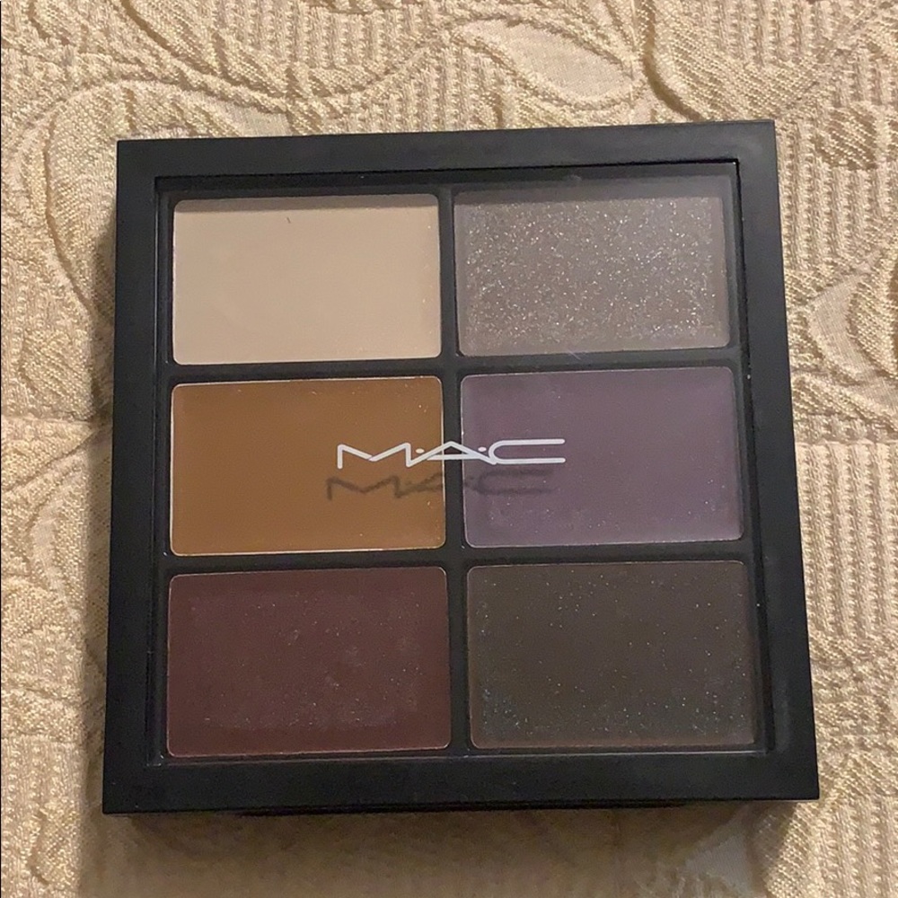 MAC FALL pallet eye